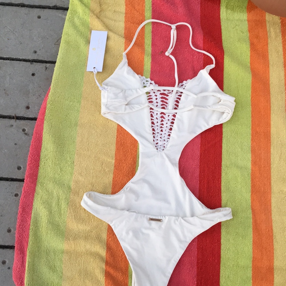 One piece swim suit